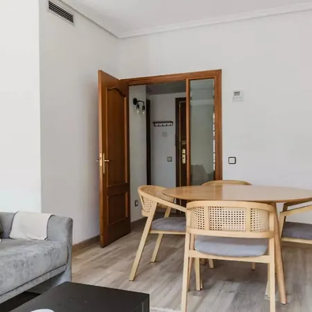 Piso Lozada Apartment *